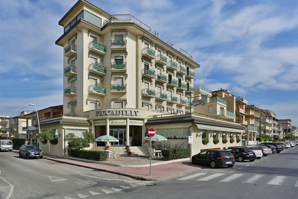 فندق ليدو دي كامايوريفي  هوتل بيكاديلي المظهر الخارجي الصورة
